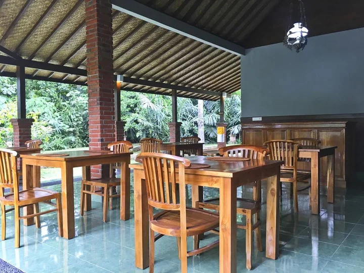 Сукавати: Wana Ukir Ubud