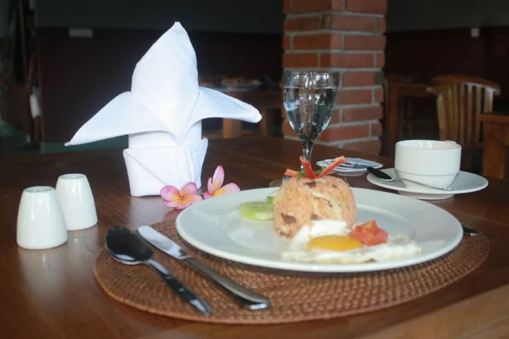 Сукавати: Wana Ukir Ubud