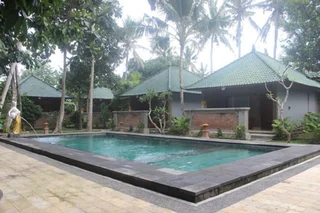Сукавати: Wana Ukir Ubud