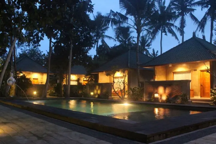 Сукавати: Wana Ukir Ubud
