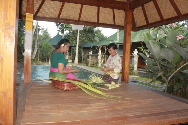 Сукавати: Wana Ukir Ubud