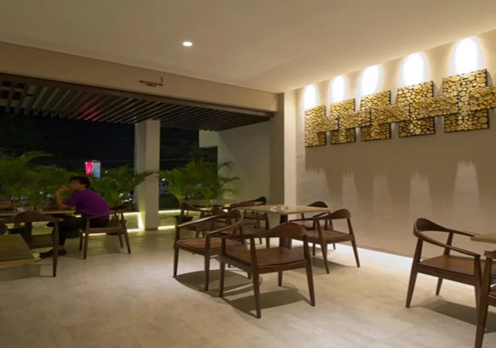 Чиребон: Vinotel Cirebon
