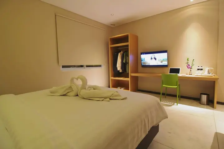 Чиребон: Vinotel Cirebon