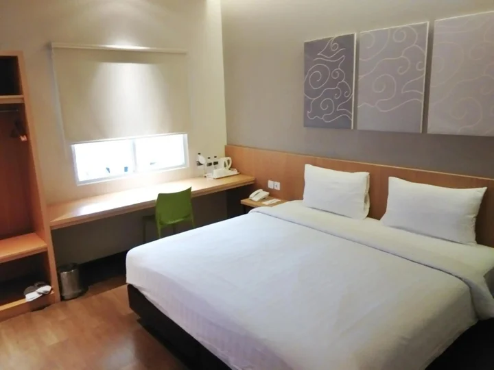 Чиребон: Vinotel Cirebon
