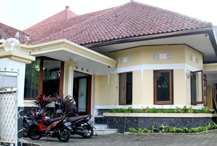 Бандунг: Lombok Ethnic Bandung