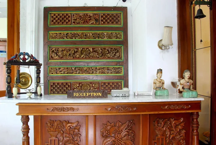 Бандунг: Lombok Ethnic Bandung
