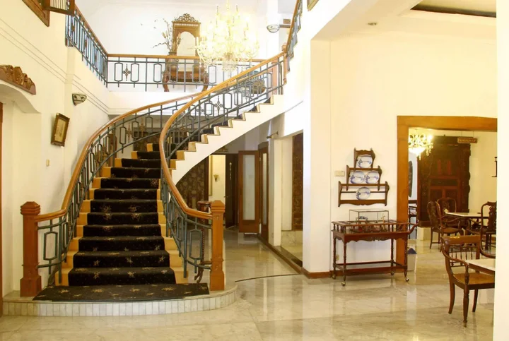Бандунг: Lombok Ethnic Bandung