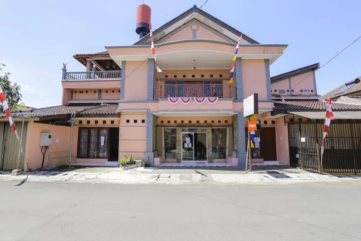 Бандунг: RedDoorz near Metro Indah Mall