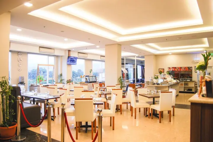 Бандунг: Grand Tebu Hotel