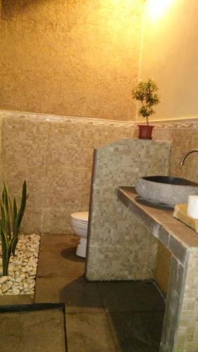 Гили Аир: H&R Guest house