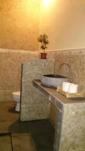 Гили Аир: H&R Guest house