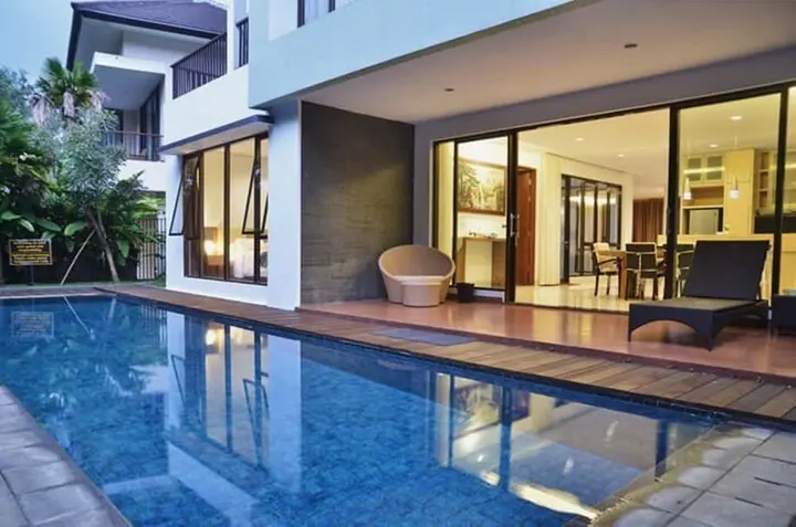 Бандунг: Ohara City View 5BR Villa Heated Pool and Billiard