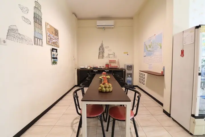Маланг: MADOR Malang Dorm Hostel