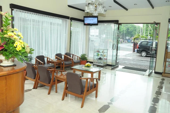 Бандунг: Kenangan Hotel
