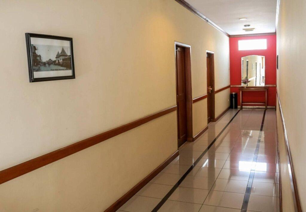 Бандунг: Kenangan Hotel