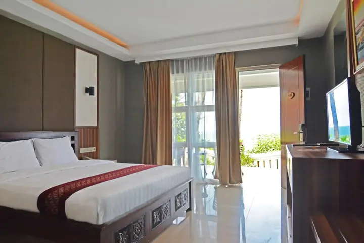Батуретно: Queen of The South Resort