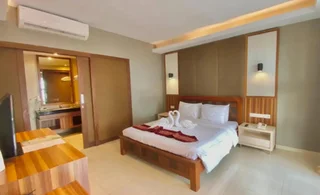 Батуретно: Queen of The South Resort