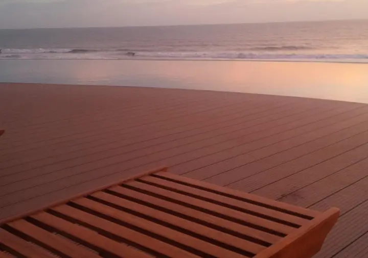 Батуретно: Queen of The South Resort