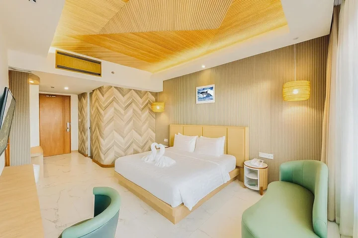 Батуретно: Queen of The South Resort
