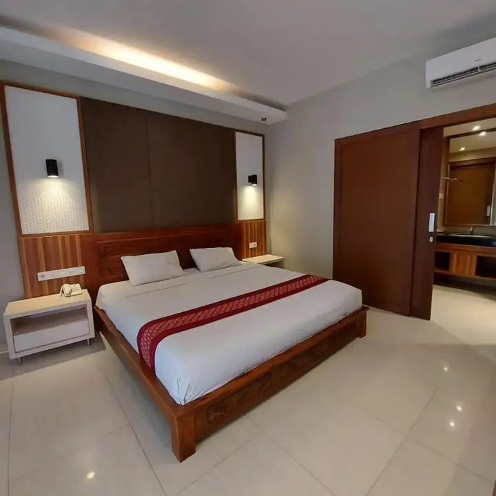 Батуретно: Queen of The South Resort