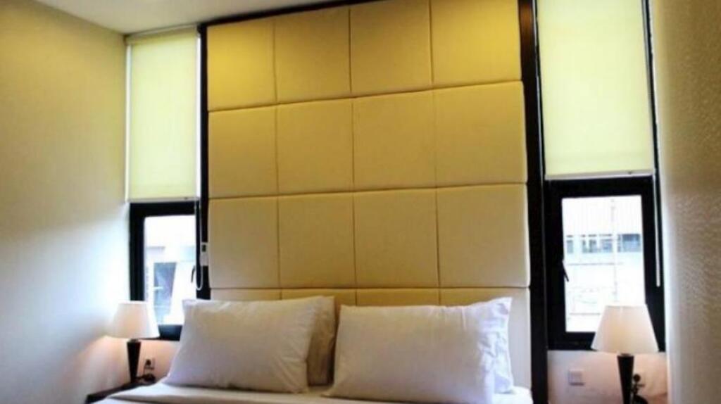 Сурабая: Hotel Istana Permata Ngesong