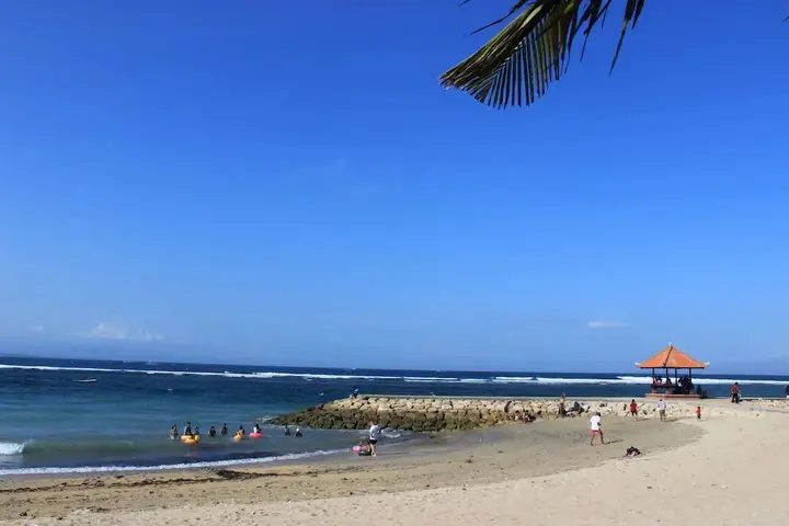 Санур Кайя: Diwangkara Beach Hotel & Resort