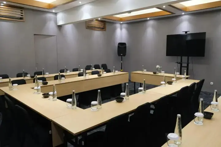 Депок: Paku Mas Hotel