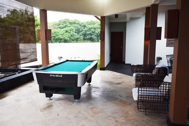 Матарам: Villa Amari