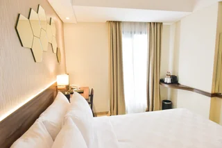 Тангеранг: Golden Tulip Essential Tangerang