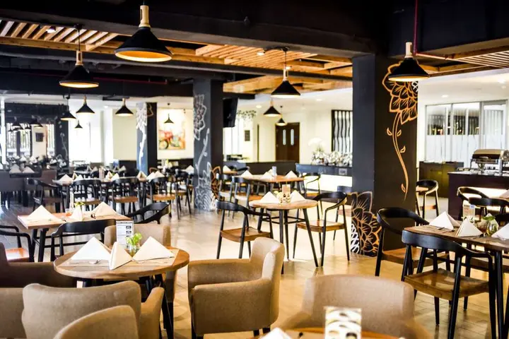 Тангеранг: Golden Tulip Essential Tangerang