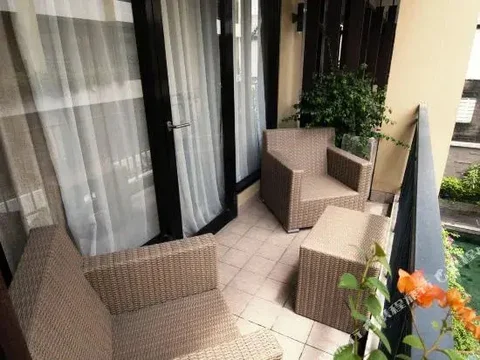 Кута: 100 Sunset Hotel