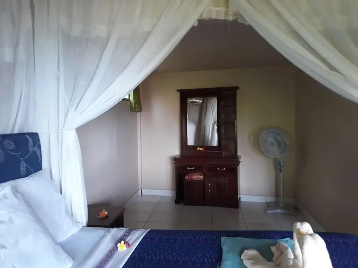 Пурвакерти: Om Shanti Cottages