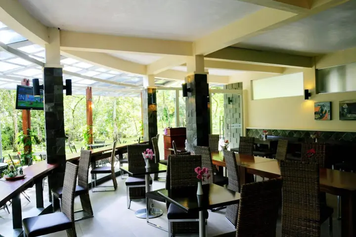 Озеро Тоба: Taman Simalem Resort