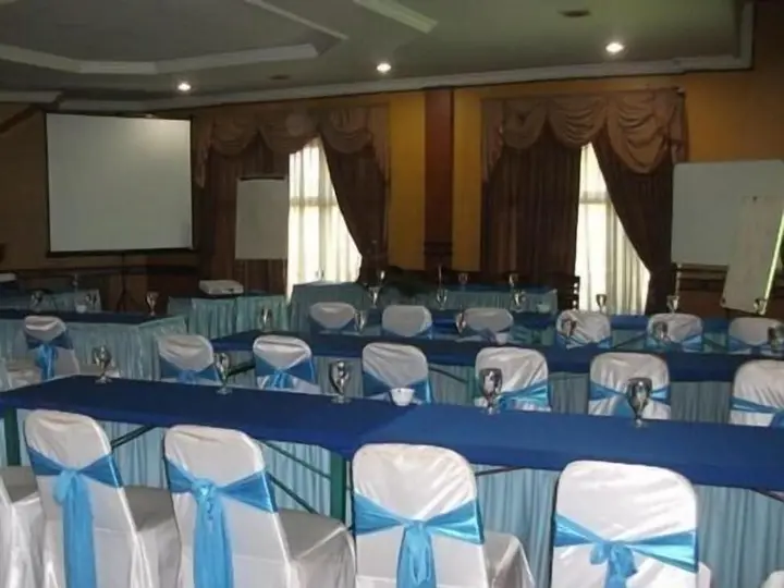 Семаранг: New Siliwangi Hotel & Restaurant