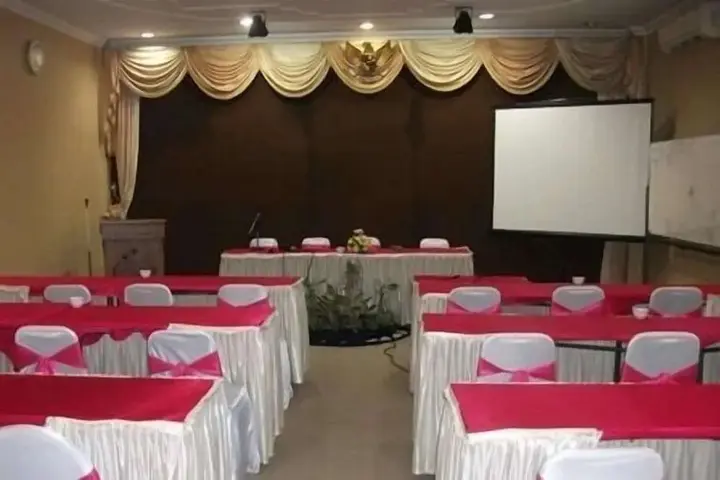 Семаранг: New Siliwangi Hotel & Restaurant