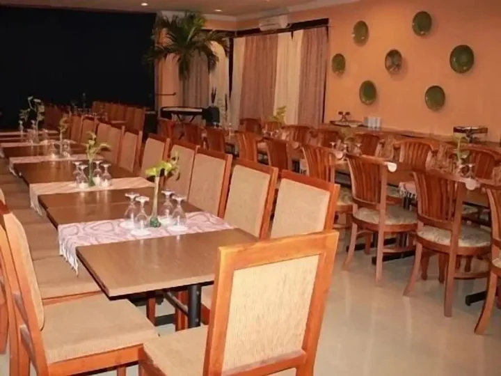 Семаранг: New Siliwangi Hotel & Restaurant