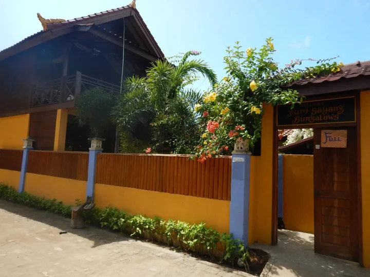 Гили Траванган: Puri Sayang Bungalows