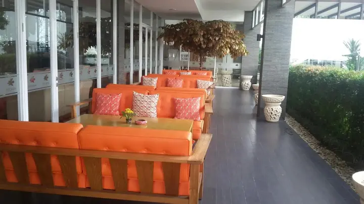 Паромпонг: Moscato Hotel