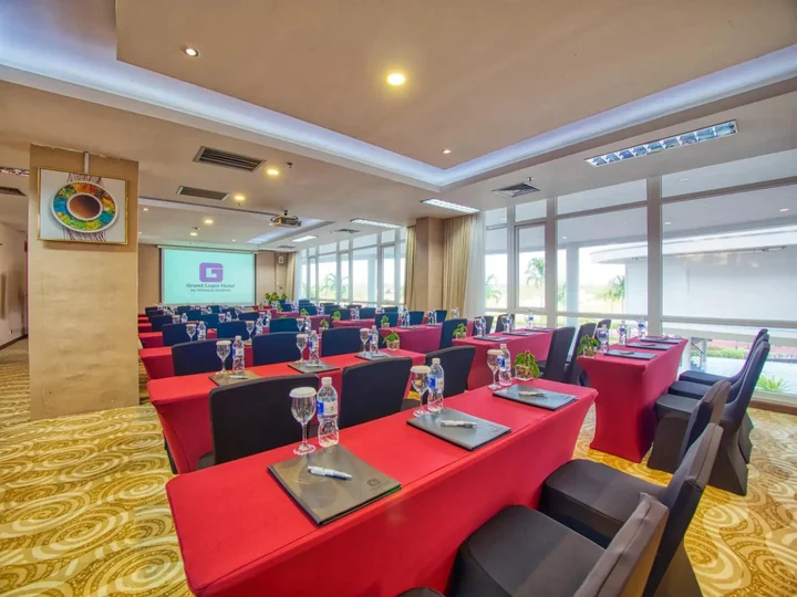Остров Пеньенгат: Grand Lagoi Hotel Bintan