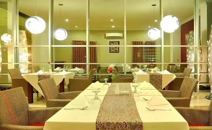 Чиребон: Grand Tryas Hotel