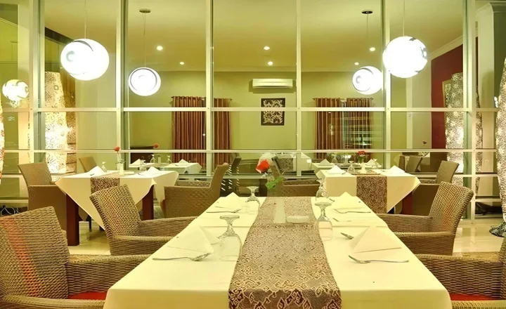 Чиребон: Grand Tryas Hotel