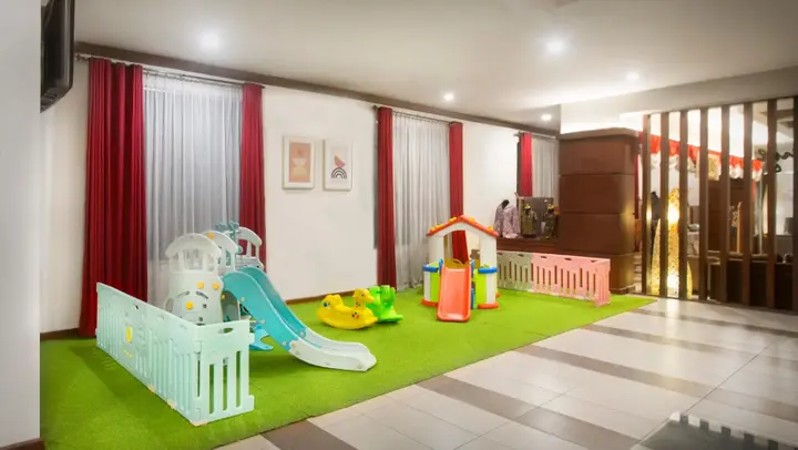 Чиребон: Grand Tryas Hotel