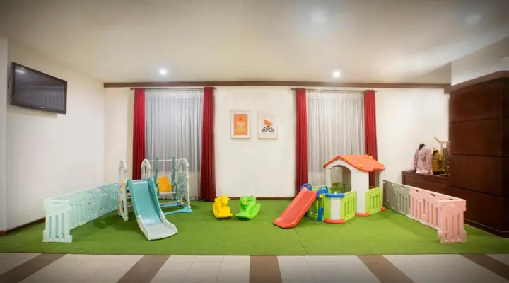 Чиребон: Grand Tryas Hotel
