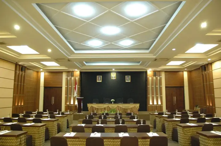 Суракарта: Riyadi Palace Hotel