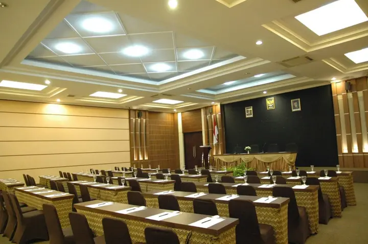 Суракарта: Riyadi Palace Hotel
