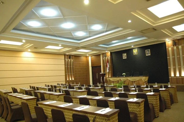 Суракарта: Riyadi Palace Hotel