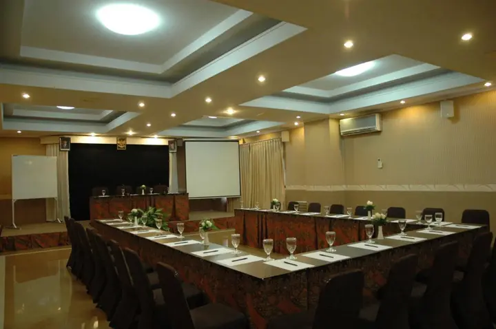 Суракарта: Riyadi Palace Hotel