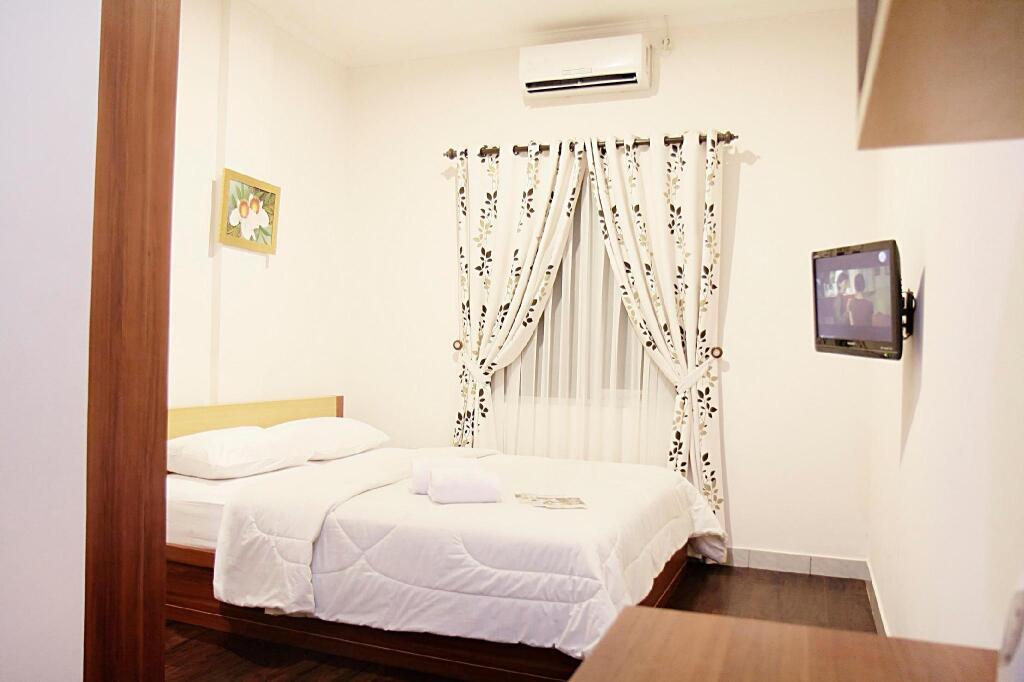 Бандунг: Lotus Bandung