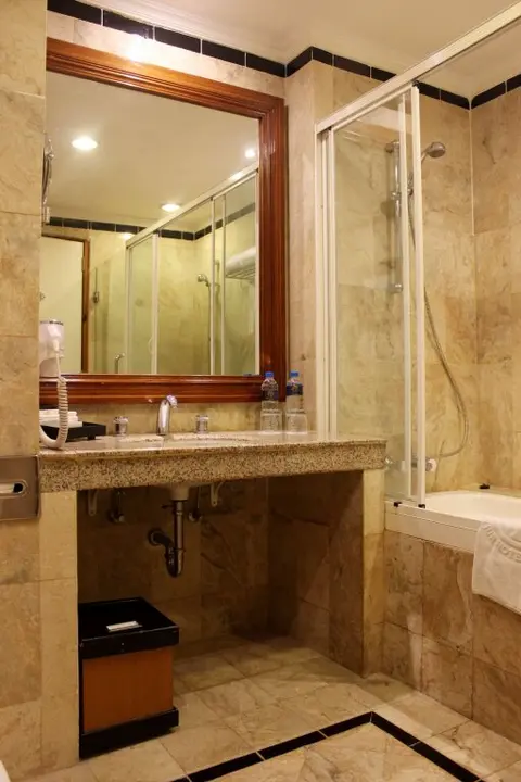 Самаринда: Hotel Bumi Senyiur