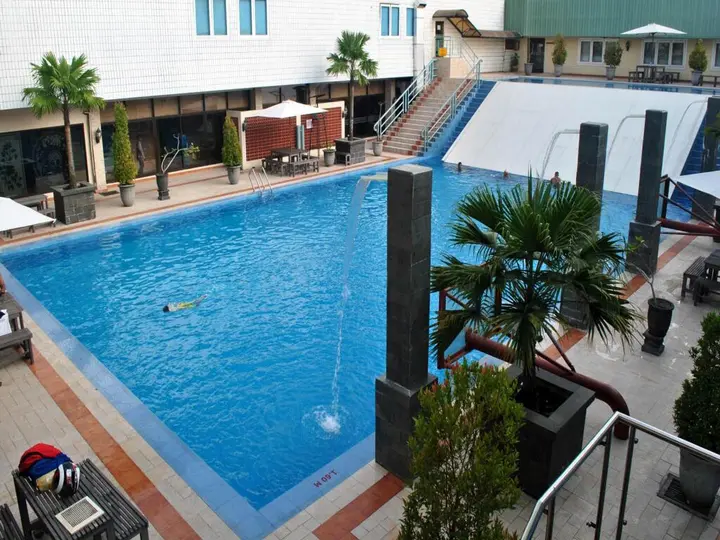 Самаринда: Hotel Bumi Senyiur